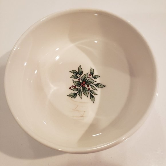 CHRISTMAS TREE TRINKET CANDY DISH with LID - PRESENTS & MISTLETOE - NIKKO JAPAN - Picture 7 of 7